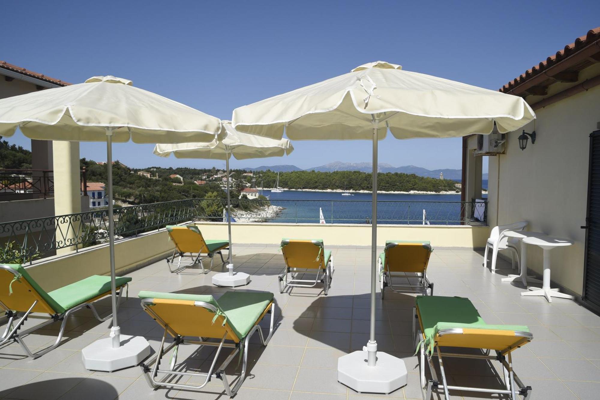 Stella Hotel Apartments Fiskardo Exterior photo
